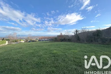 Terrain à Volvic (63530)