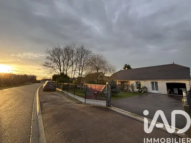 Maison à Saint-Thibault (10800)