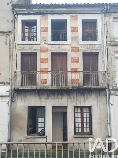 Building in Agen (47000)