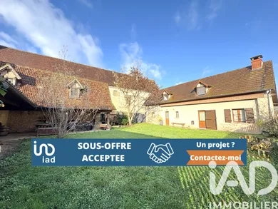 Maison traditionnelle à Assier (46320)