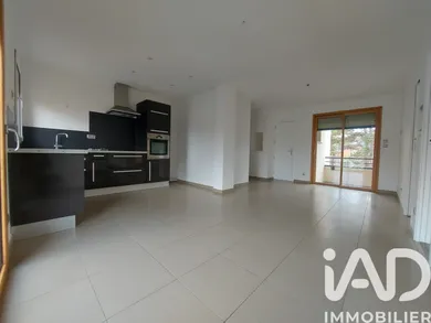 Apartment in Croix (59170)