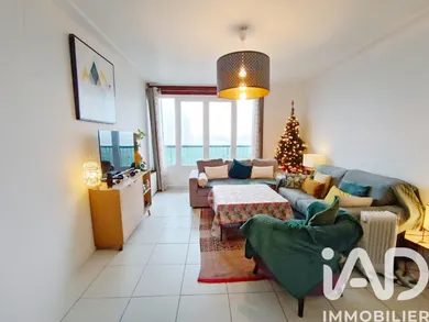 Apartment in Sens (89100)