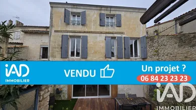 Townhouse in Niort (79000)