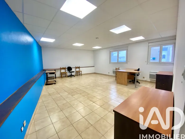 Immeuble 225 m² · à Saint-Quentin · 225 m² · 137 000 €
