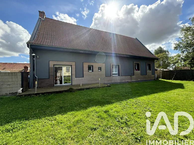 Maison 7 pièces 205 m² · à Eringhem · 205 m² · 540 000 €