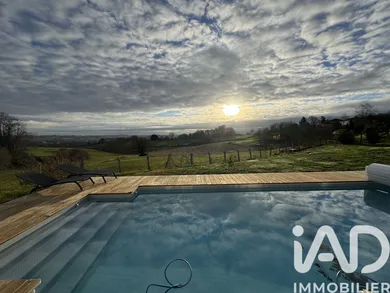 Maison à Amendeuix-Oneix (64120)