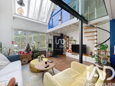 Duplex in Bois-Colombes (92270)