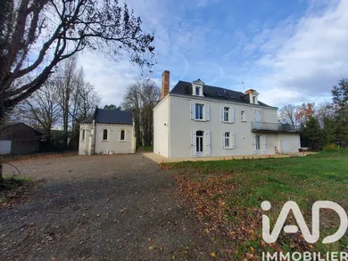Maison d'architecte à Saint-Barthélemy-d'Anjou (49124)