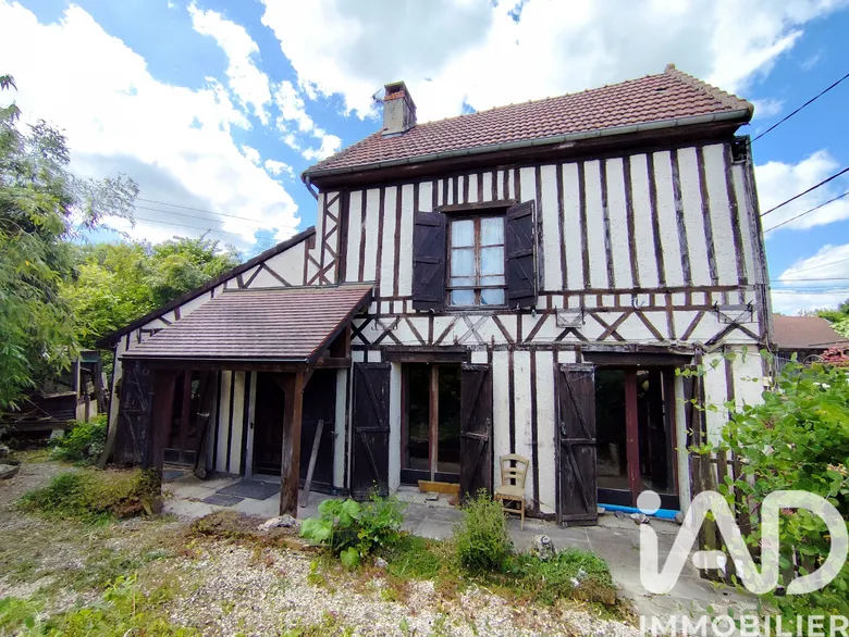 Maison 6 pièces 102 m² · à Mailly-le-Camp · 102 m² · 54 000 €