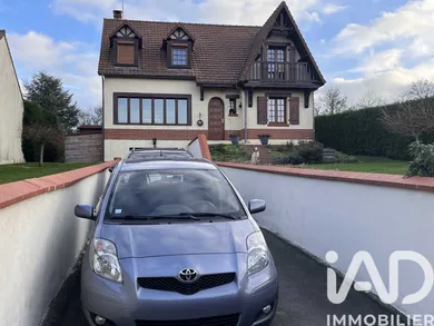 Maison traditionnelle à Saint-Sulpice (60430)