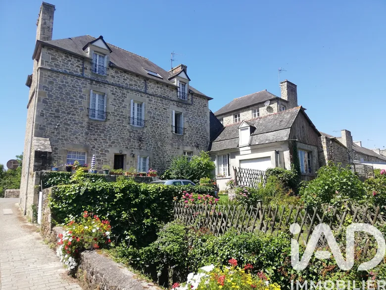 Maison 11 pièces 234 m² · à Jugon-les-Lacs · 234 m² · 292 500 €