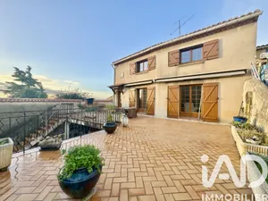 Maison traditionnelle à Saint-Mitre-les-Remparts (13920)