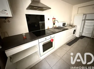 Townhouse in Niort (79000)
