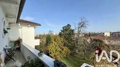 Apartment in Bordeaux (33200)