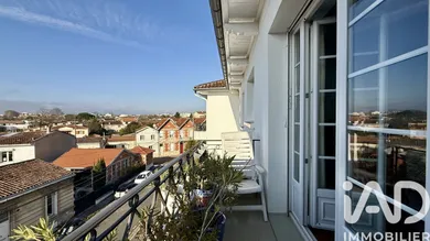 Apartment in Bordeaux (33200)