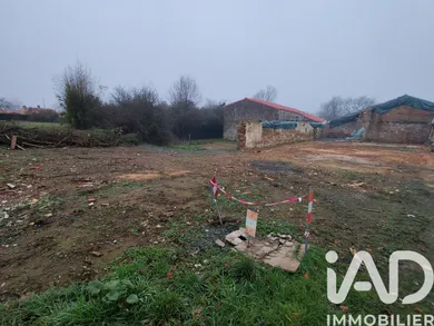 Building plot in Saint-Martin-Lars-en-Sainte-Hermine (85210)