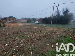 Building plot in Saint-Martin-Lars-en-Sainte-Hermine (85210)