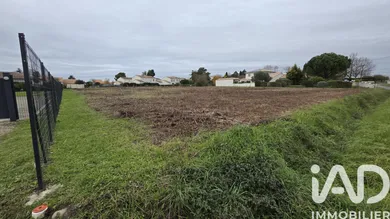 Building plot in Plassac (33390)