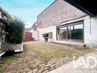 House in Solesmes (59730)