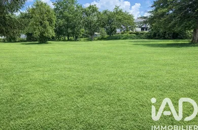 Terrain à bâtir à Val-de-Virieu (38730)