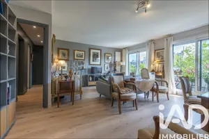 Apartment in Paris (75011)