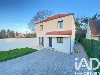 Maison à Férolles-Attilly (77150)