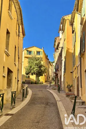 Immeuble à Hyères (83400)