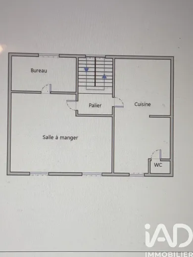 Maison de ville à Pierrefort (15230)