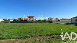 Terrain à bâtir à Bazoges-en-Paillers (85130)