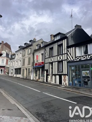 Immeuble à Trouville-sur-Mer (14360)