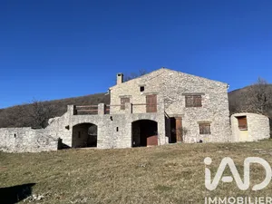 Maison de campagne à L'Hospitalet (04150)