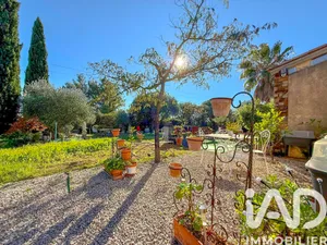 Maison traditionnelle à Puget-Ville (83390)