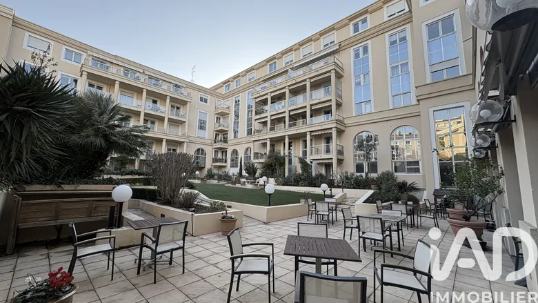 Appartement 2 pièces 51 m² · à Aix-en-Provence · 50,7 m² · 195 000 €