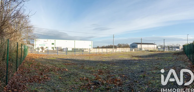 Terrain à bâtir à Montrevault-sur-Èvre (49110) · 30 000 €
