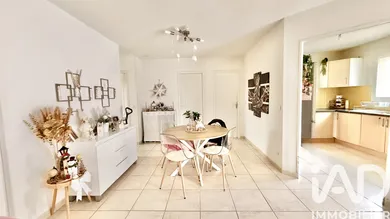 House in Cavignac (33620)