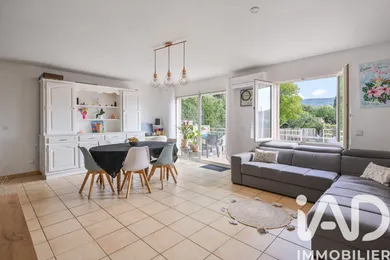 Appartement à Cuges-les-Pins (13780)