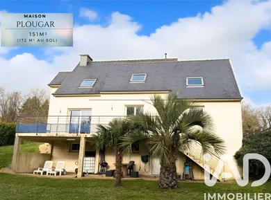 Traditional house in Plougar (29440)