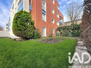 Apartment in Montigny-le-Bretonneux (78180)