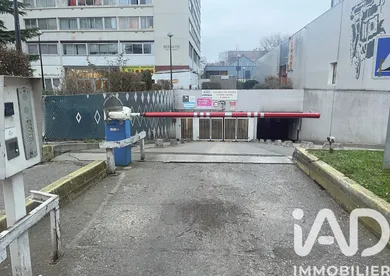 Parking à Paris (75013)