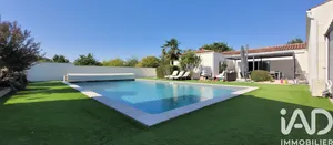 Maison à Saint-Jean-d'Angély (17400)