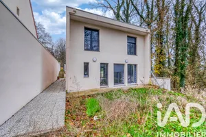 Maison à Villeneuve-sur-Bellot (77510)