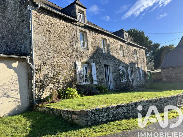 Maison 8 pièces 168 m² · à Corseul · 168 m² · 229 000 €