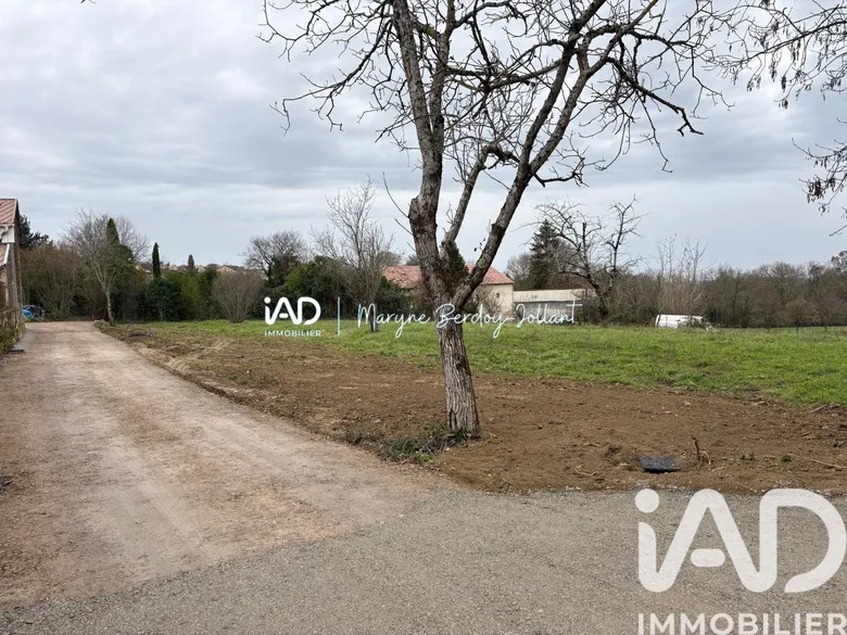 Terrain 716 m² · à Lectoure · 47 000 €