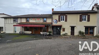 Building in Maurs (15600)