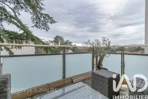 Apartment in Charbonnières-les-Bains (69260)