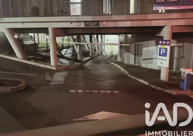 Parking à Paris (75010)