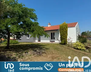 Traditional house in Saint-Étienne-de-Mer-Morte (44270)