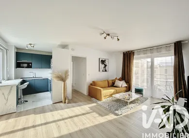 Apartment in Thiais (94320)