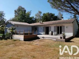 Maison traditionnelle à Le Temple (33680)