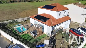 House in Fourques (66300)